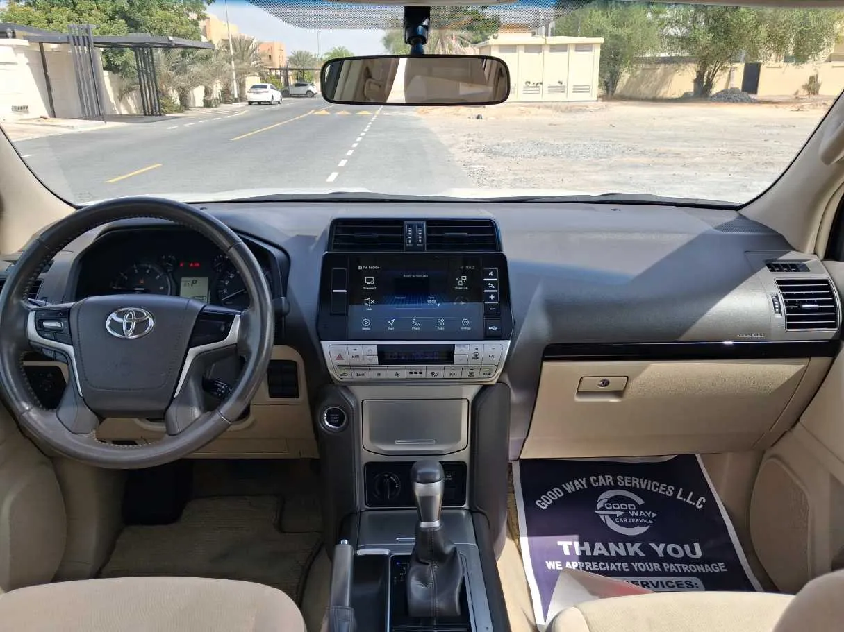 Car image 15