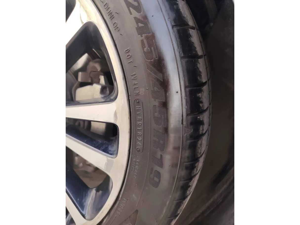 Car image 32