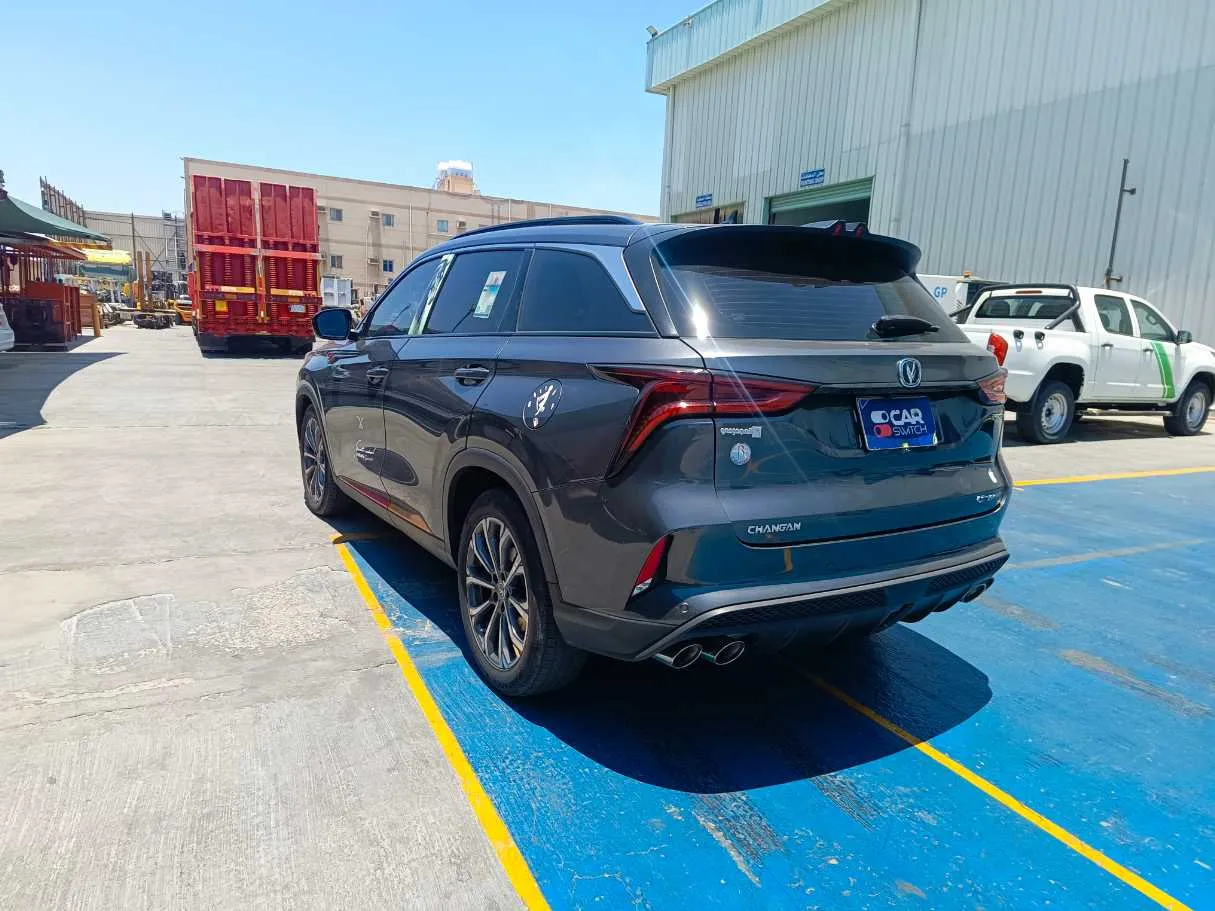 Car image 7