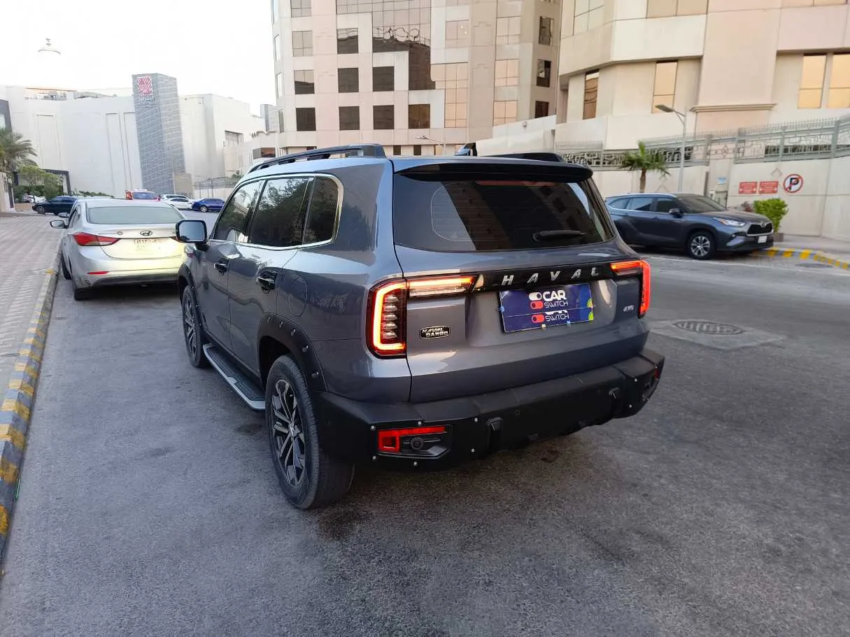 Car image 7