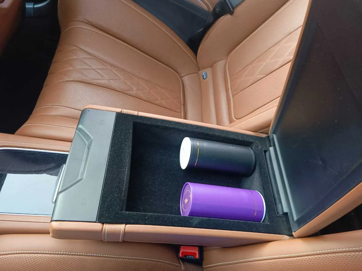 Car image 29