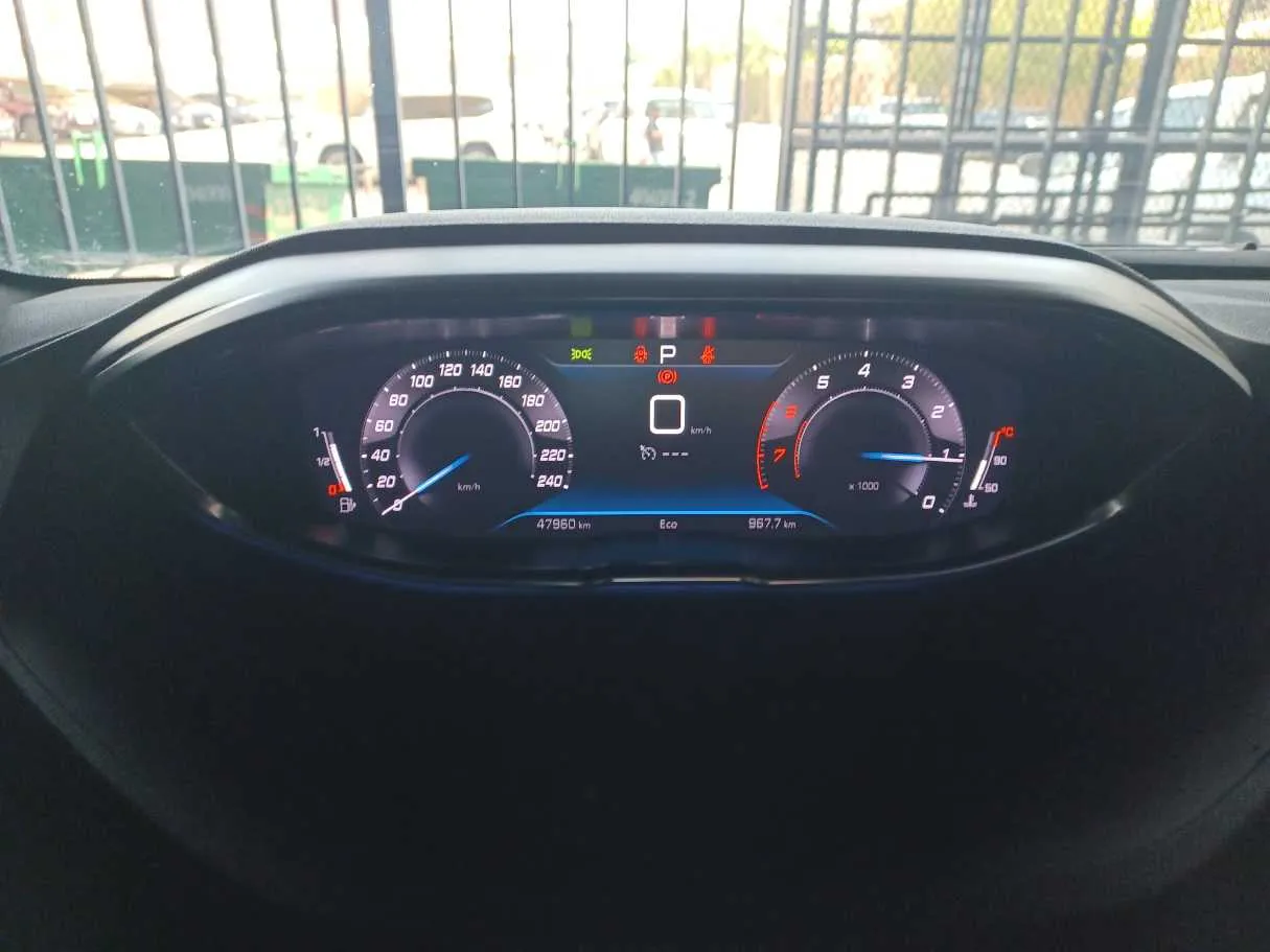 Car image 17