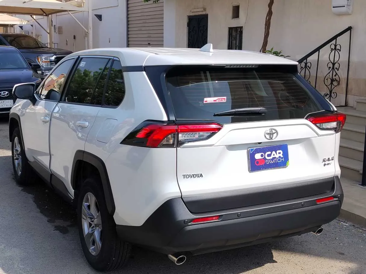 Car image 7