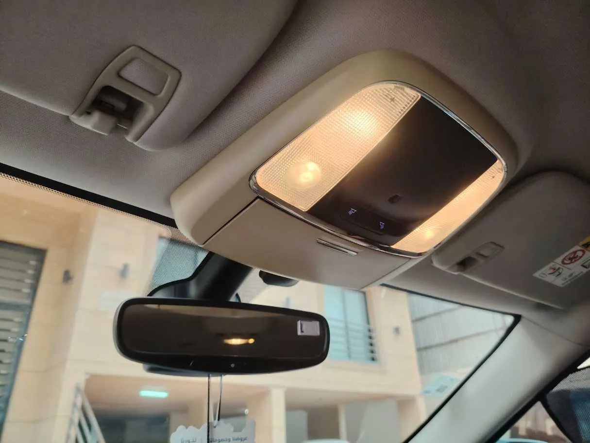 Car image 42