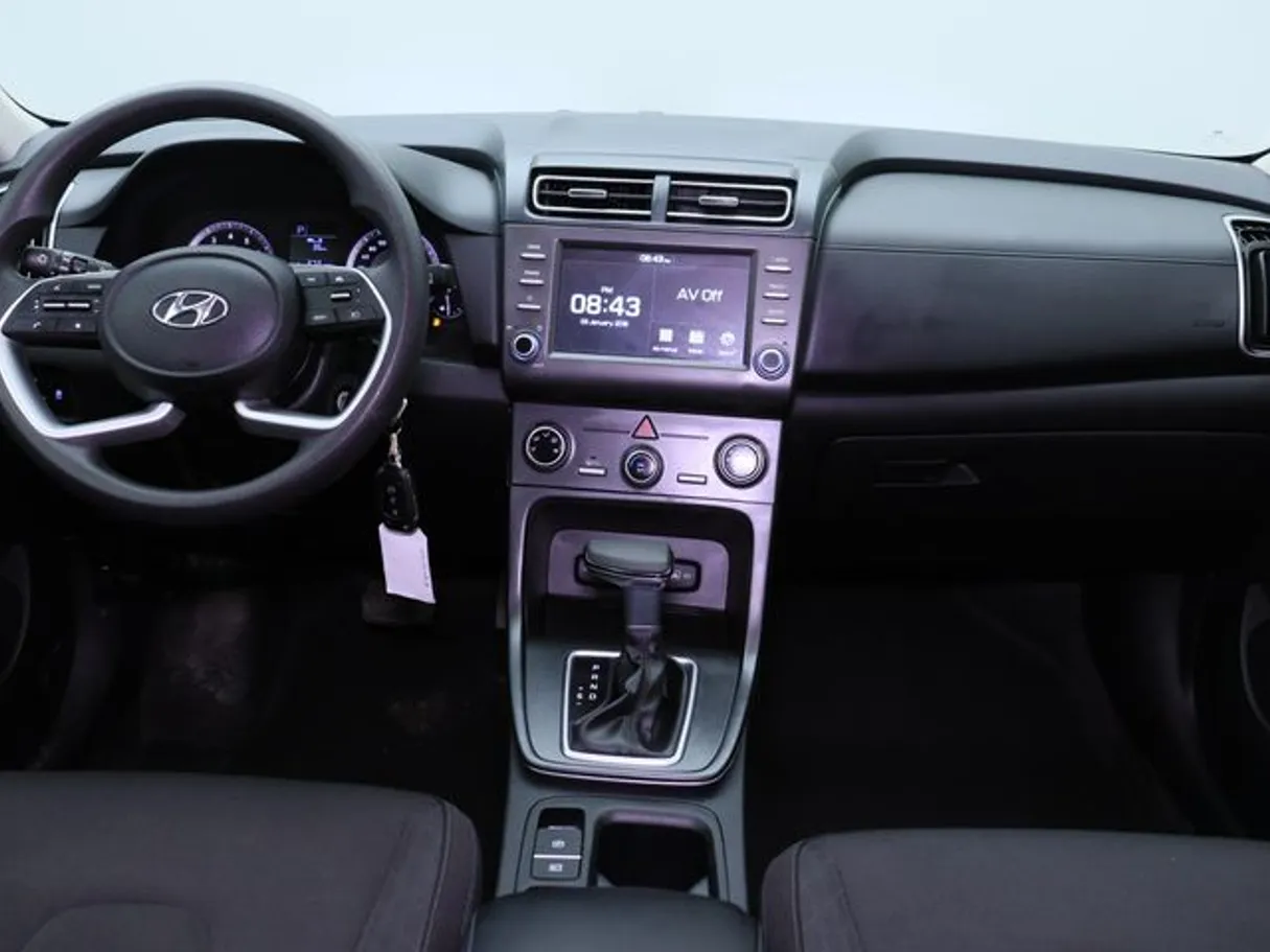 Car image 8