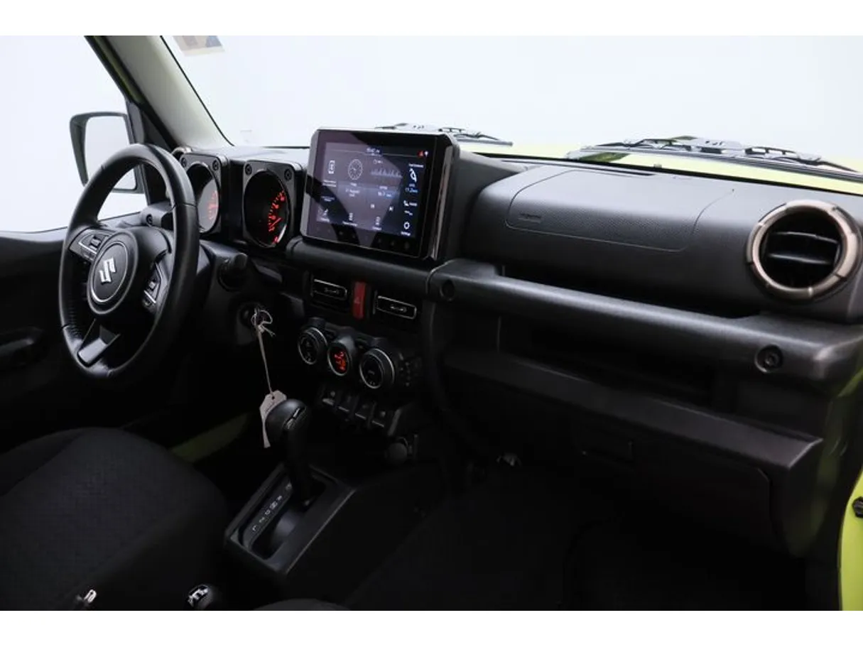 Car image 10