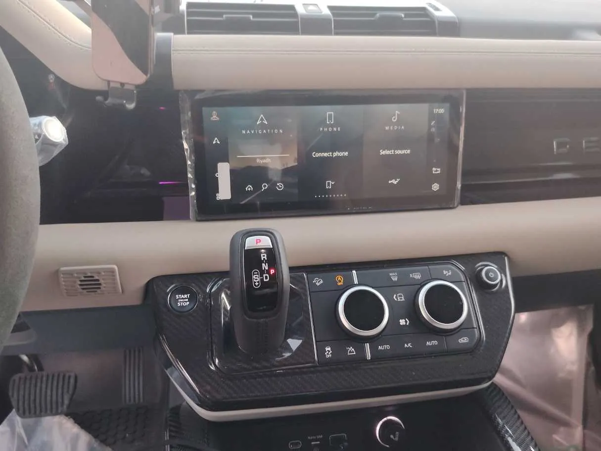 Car image 18