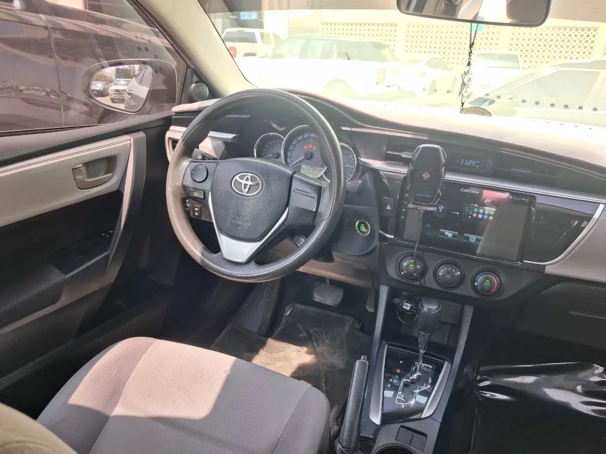 Car image 14