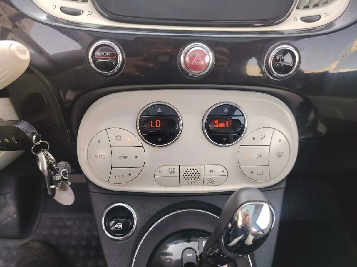 Car image 20