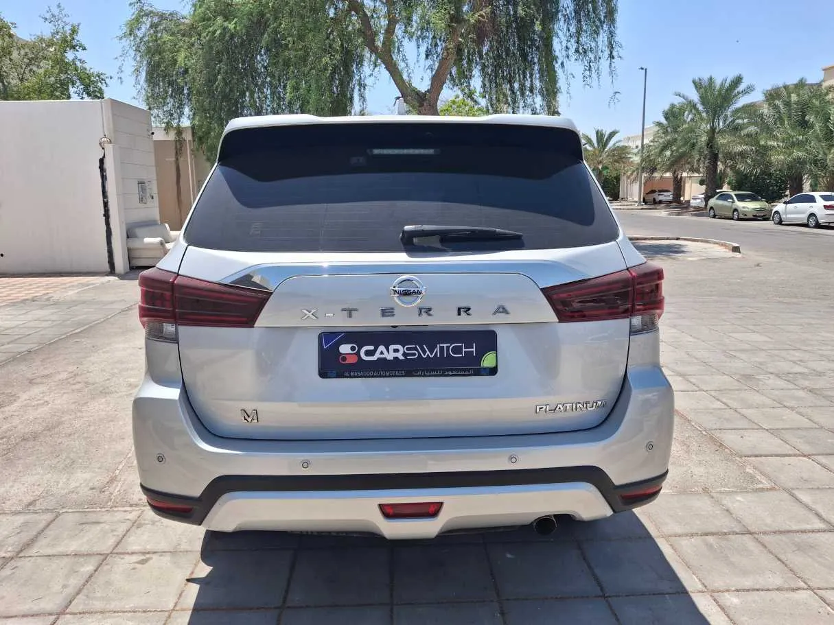 Car image 6