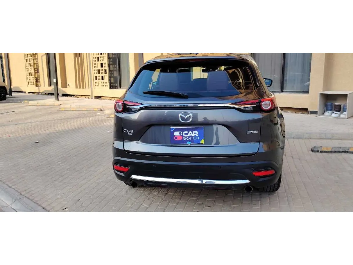 Car image 6