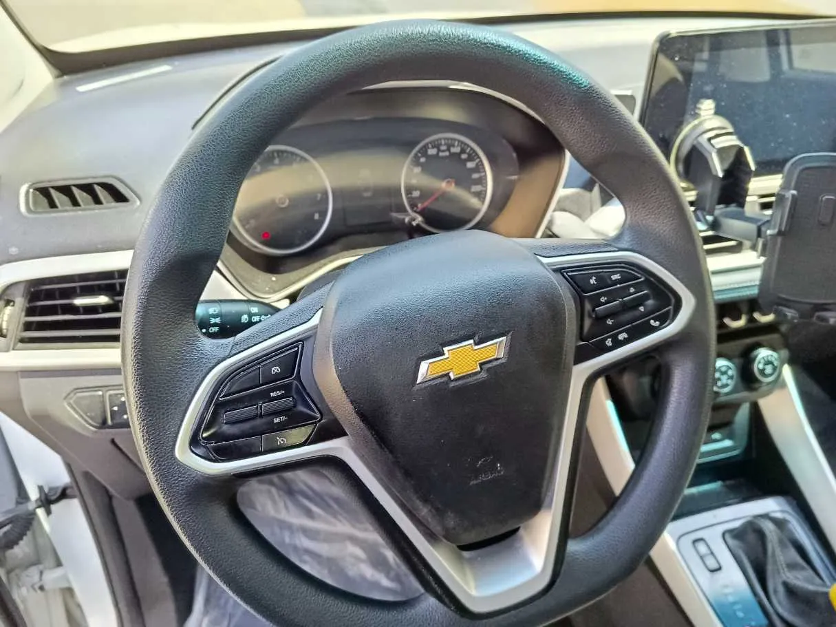 Car image 23