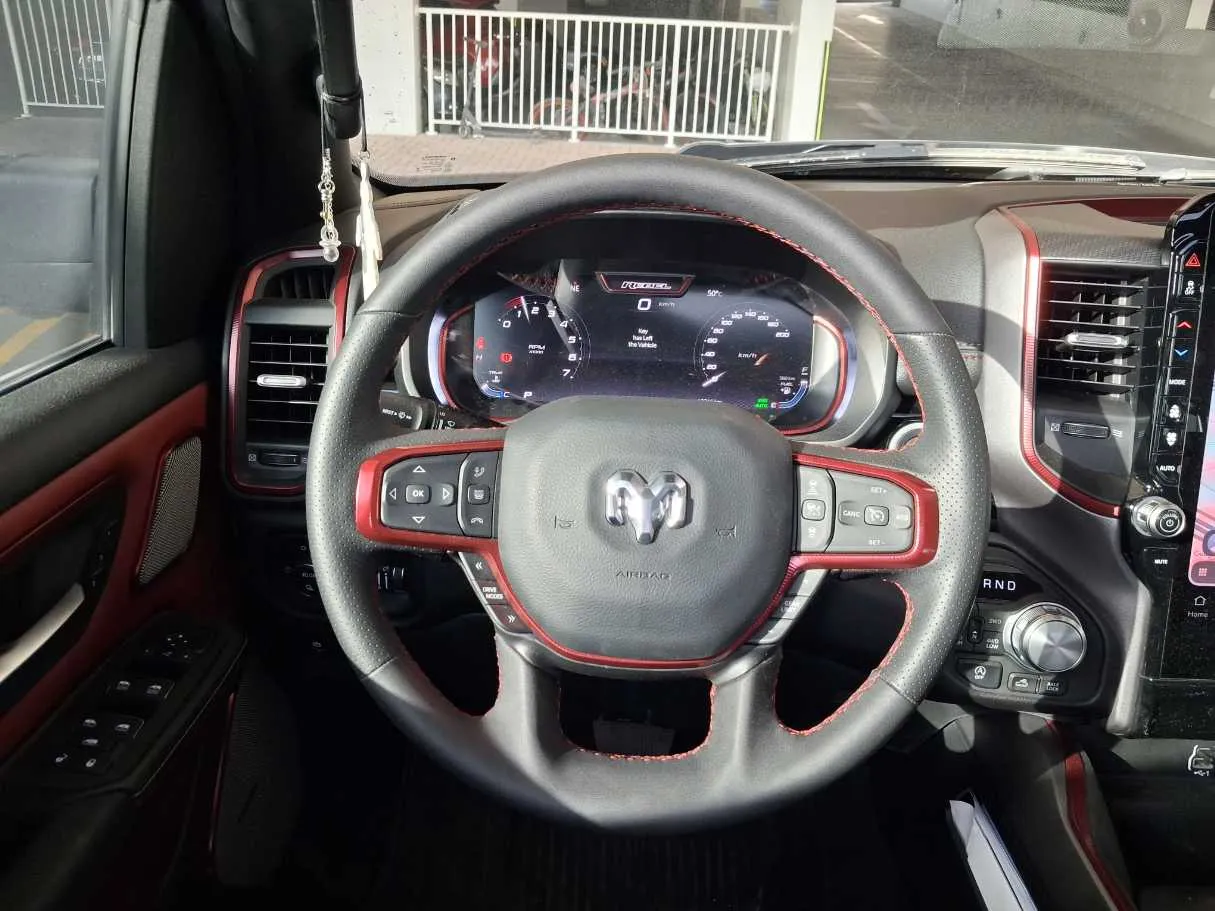 Car image 21