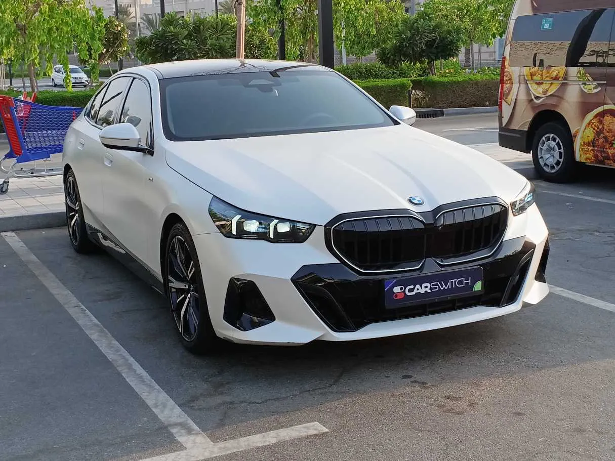 Car image 3