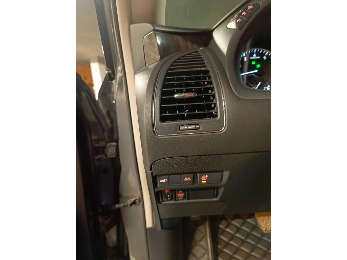 Car image 33