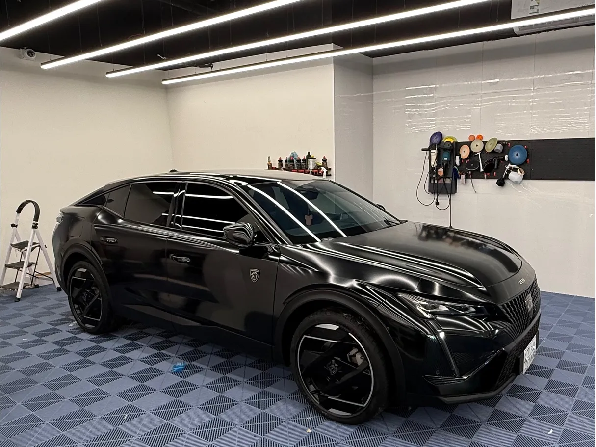 Car image 2
