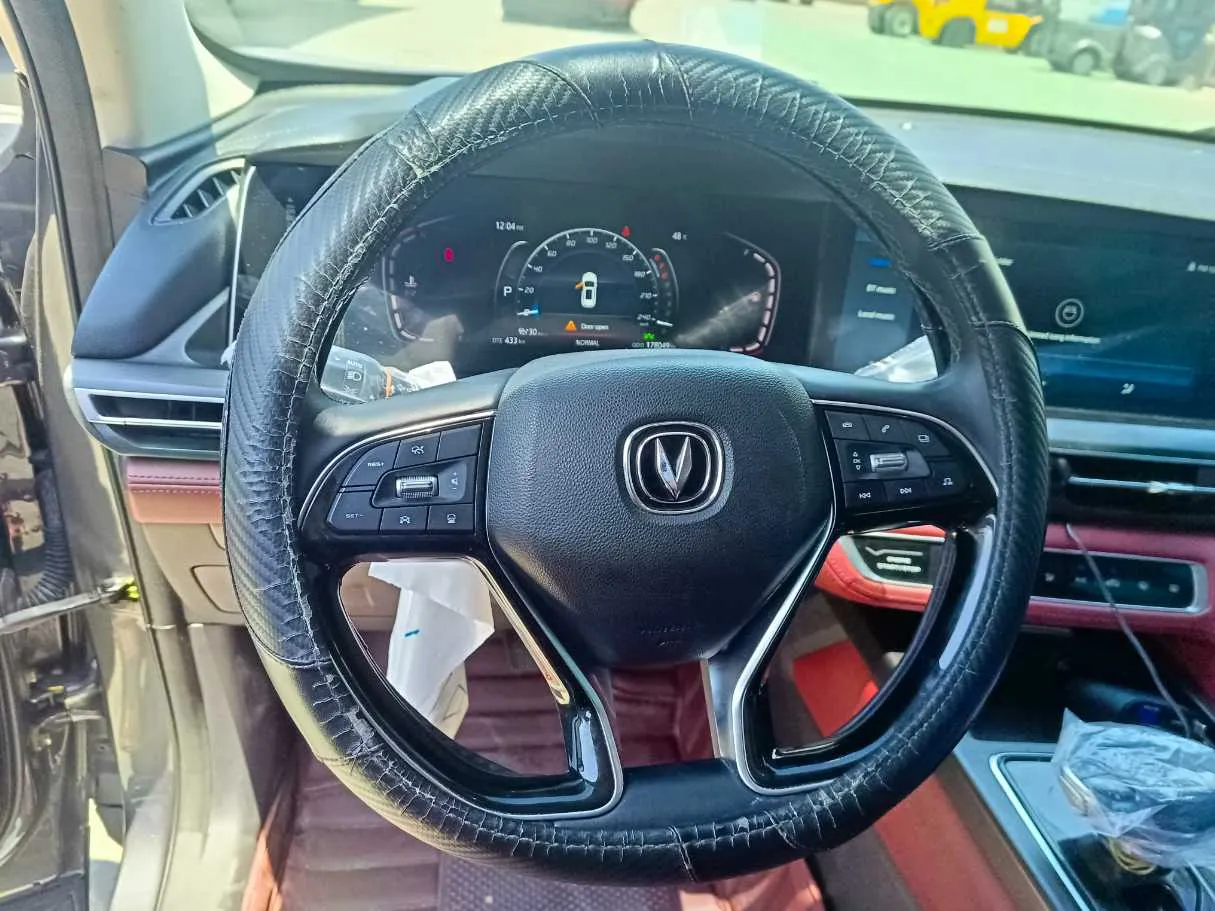 Car image 27