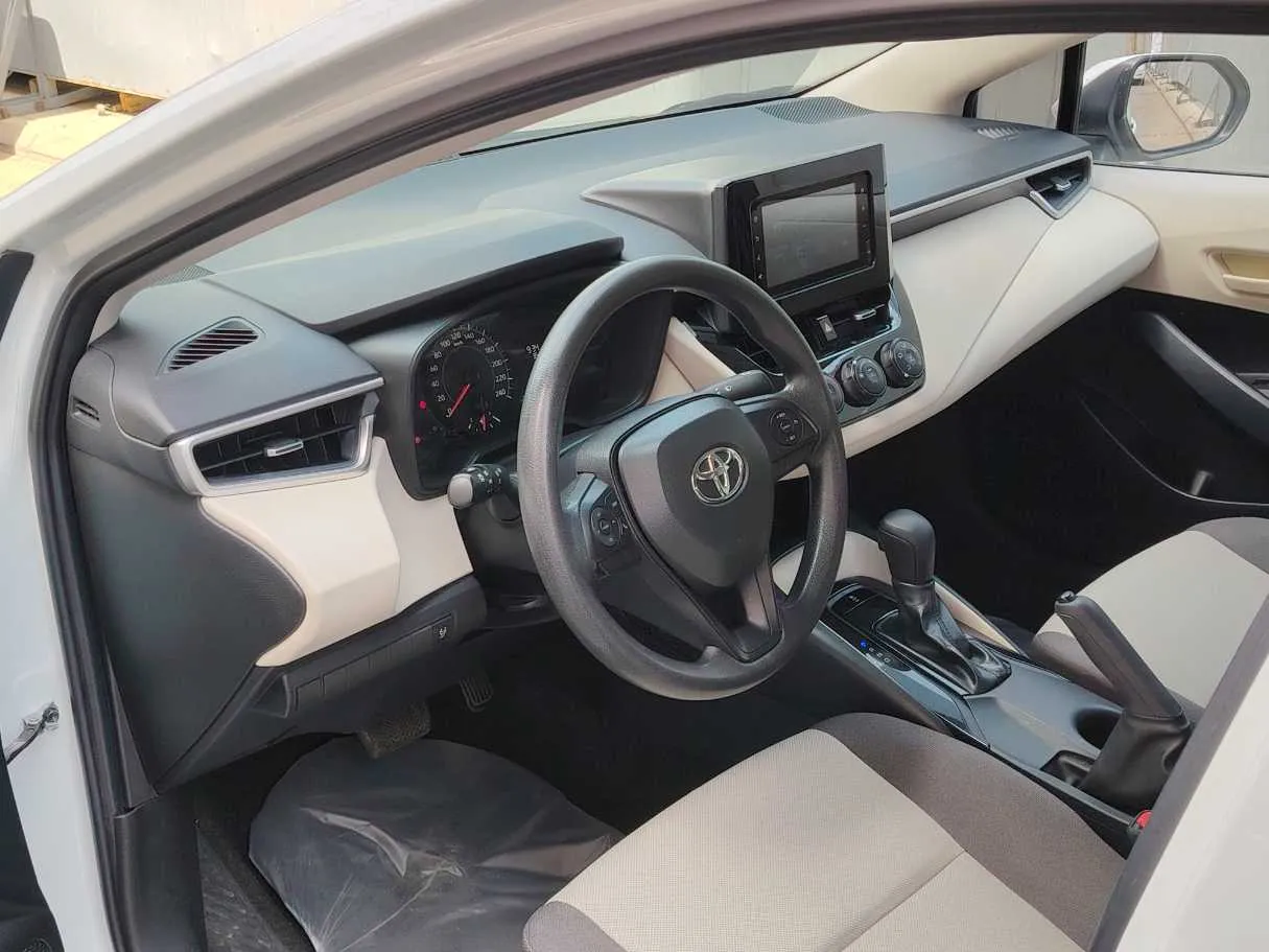Car image 11