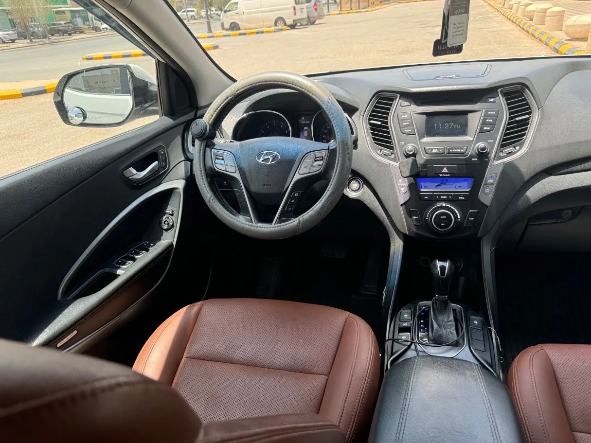 Car image 16