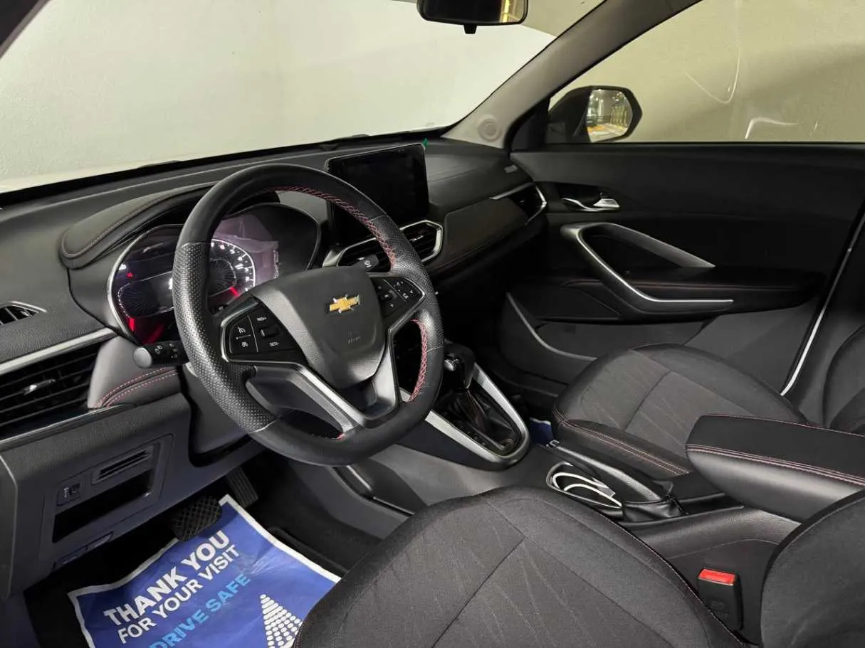Car image 11
