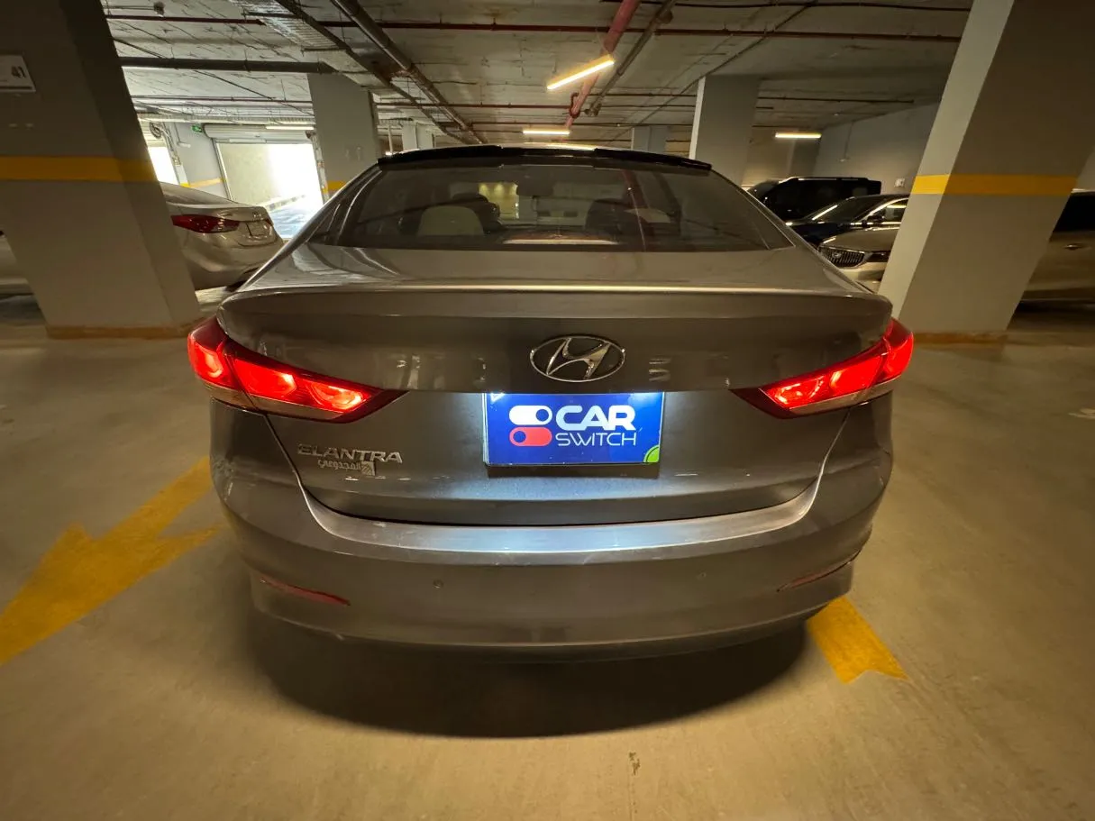 Car image 6