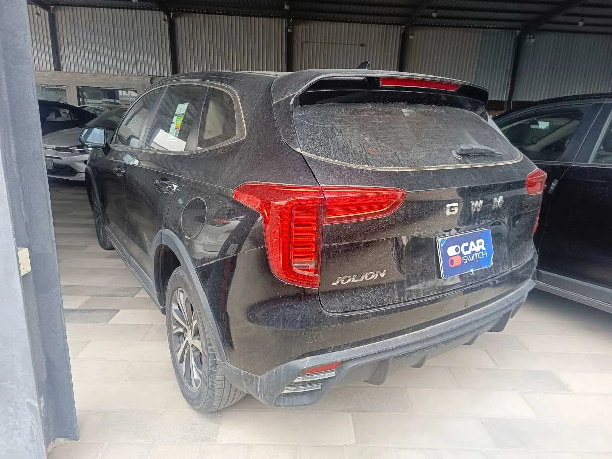 Car image 6