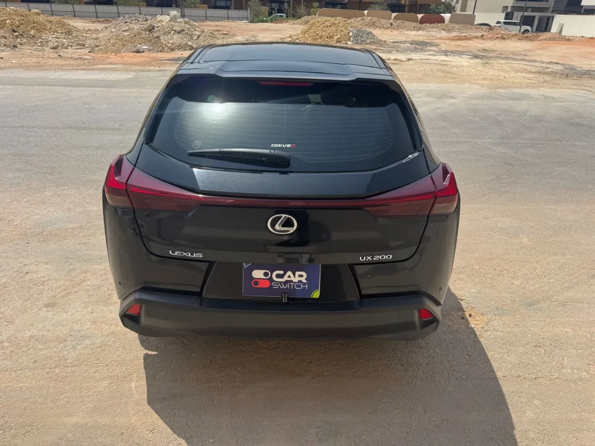 Car image 6