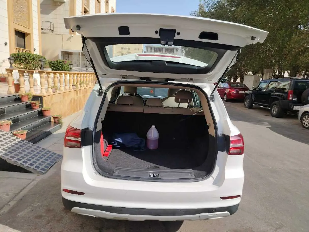 Car image 31