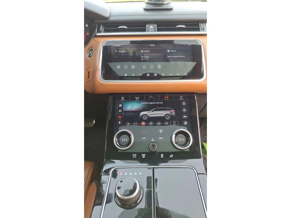 Car image 19