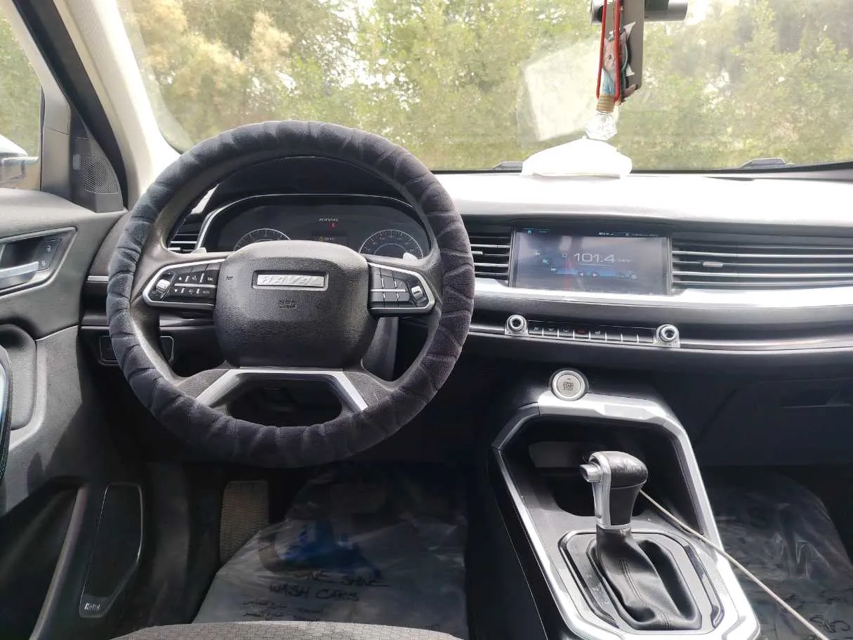 Car image 20