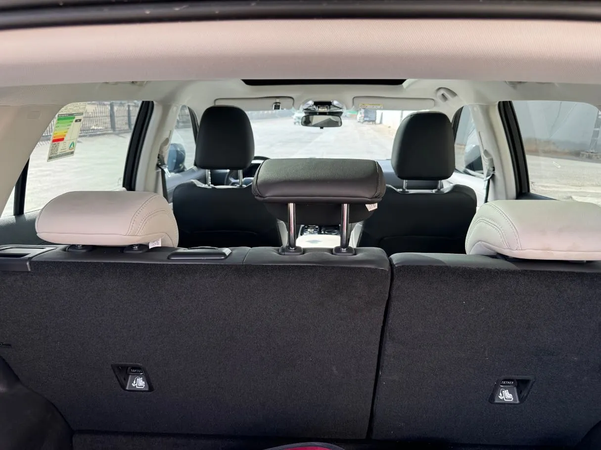 Car image 22