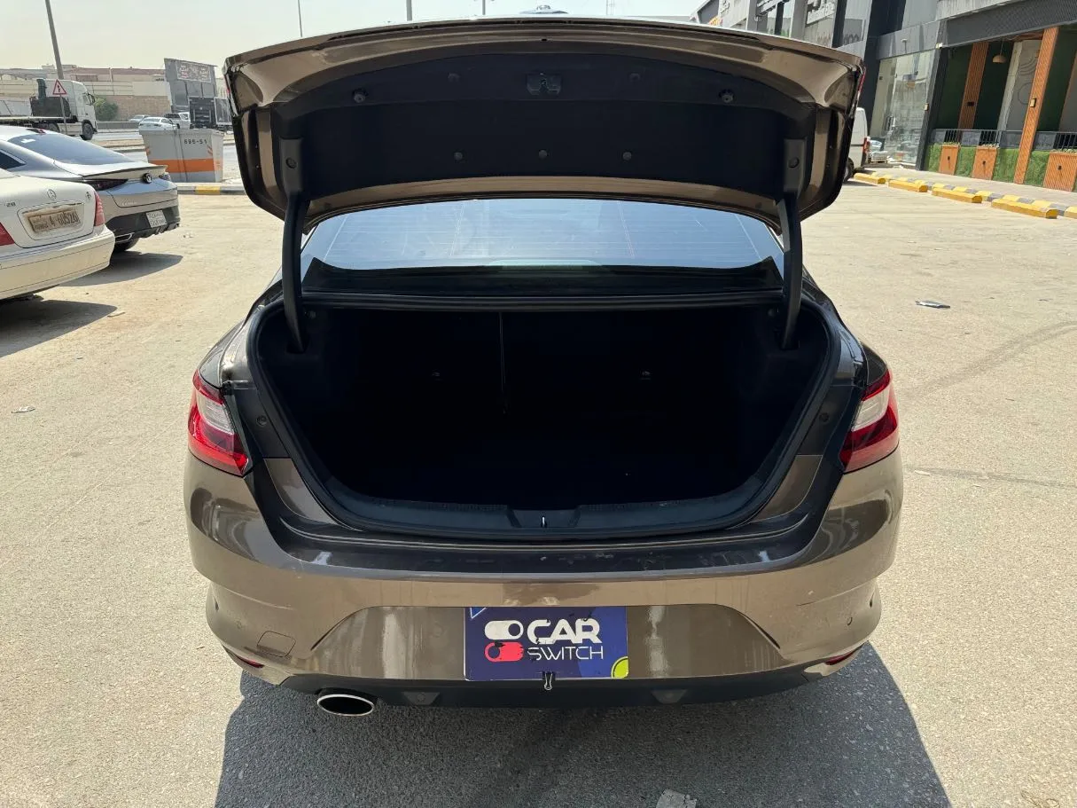 Car image 22