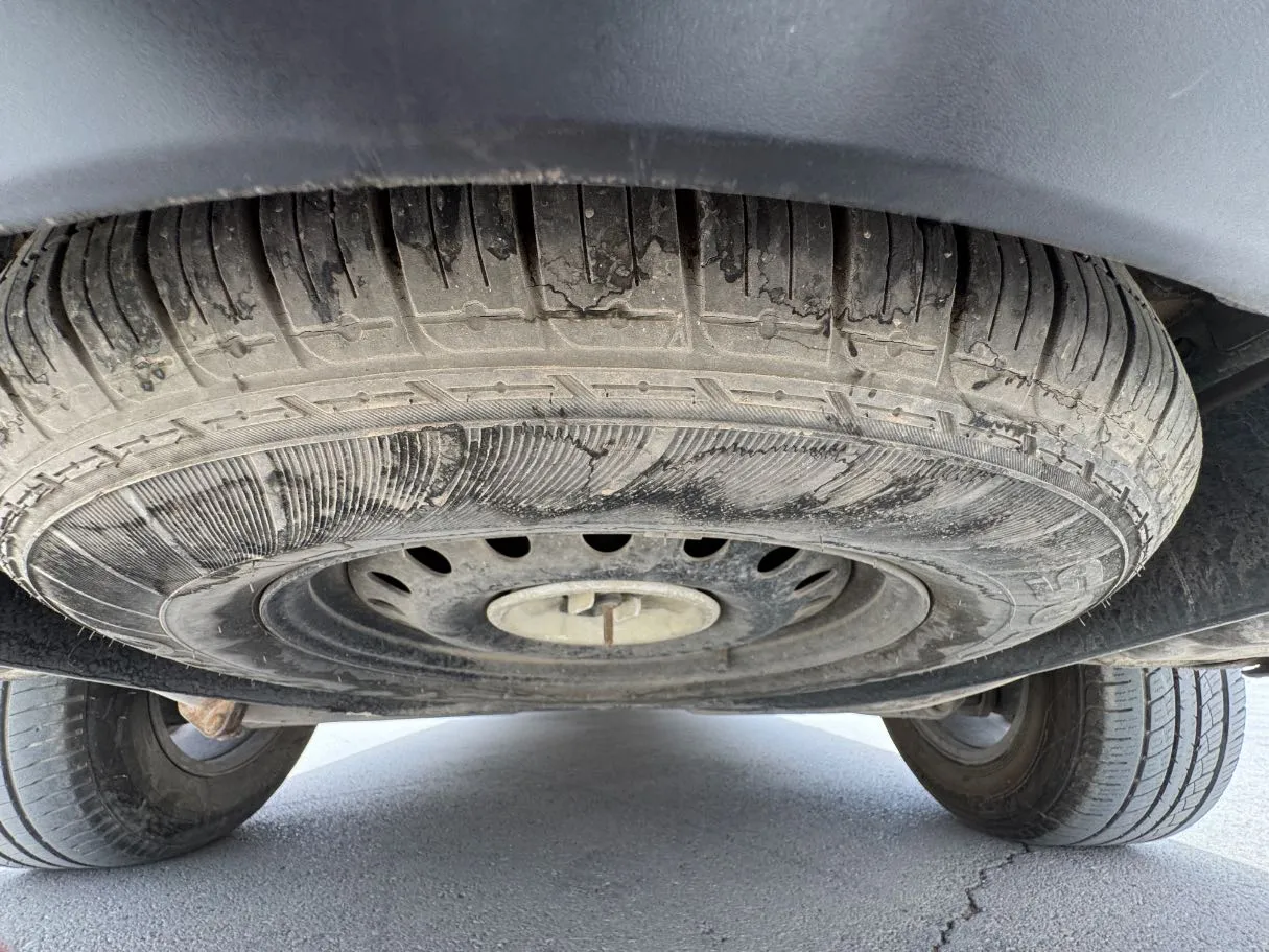 Car image 22