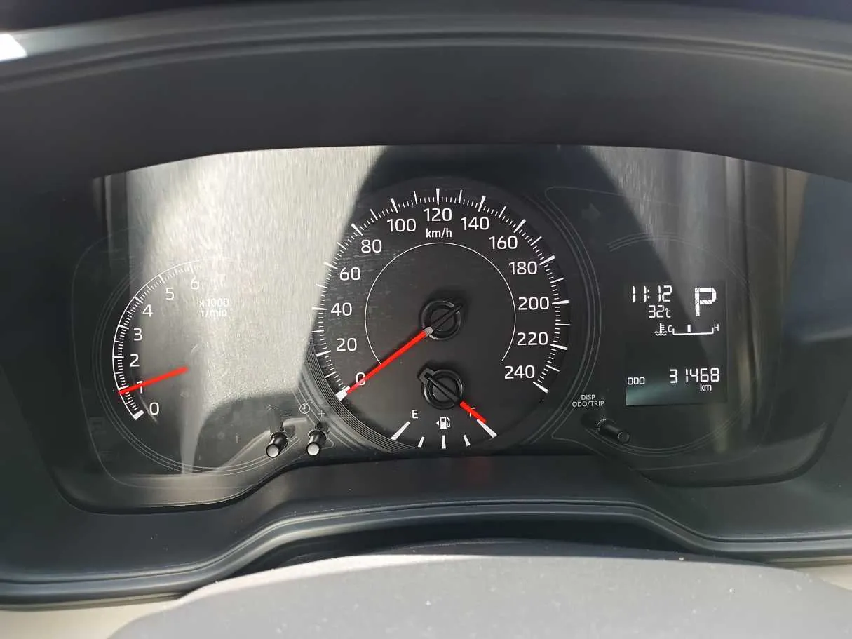 Car image 18
