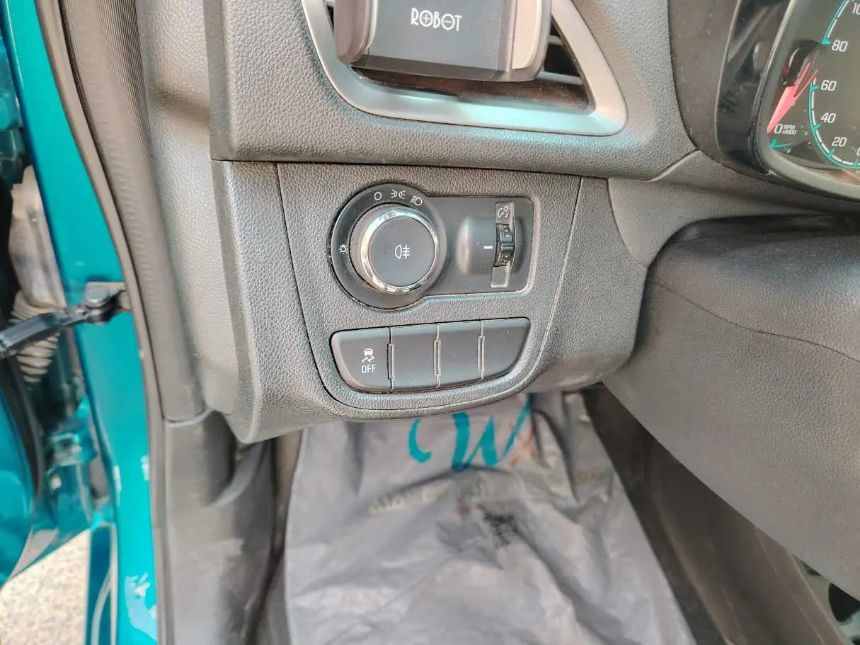 Car image 38