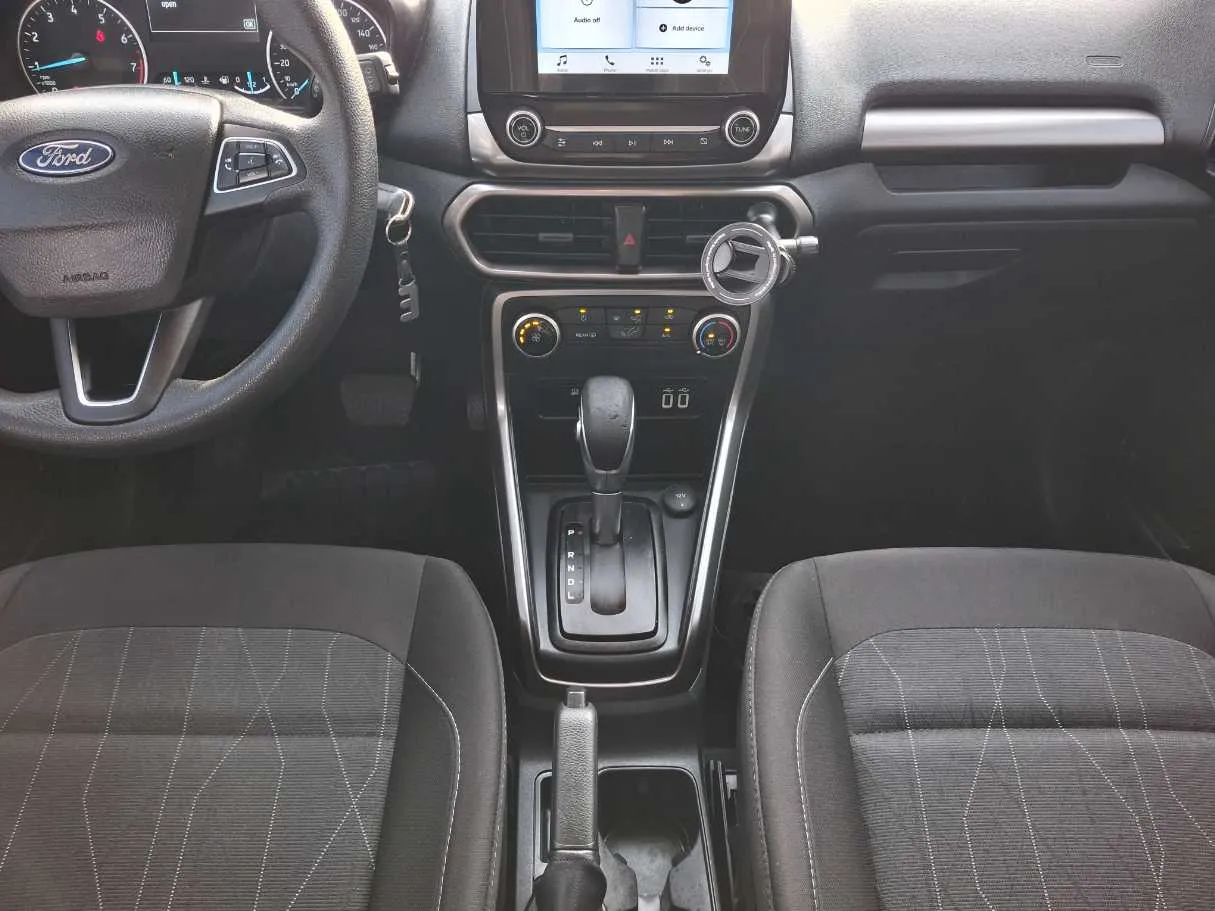 Car image 15