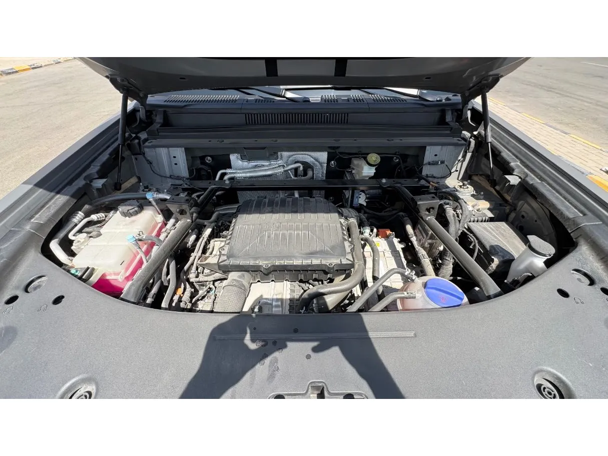 Car image 28
