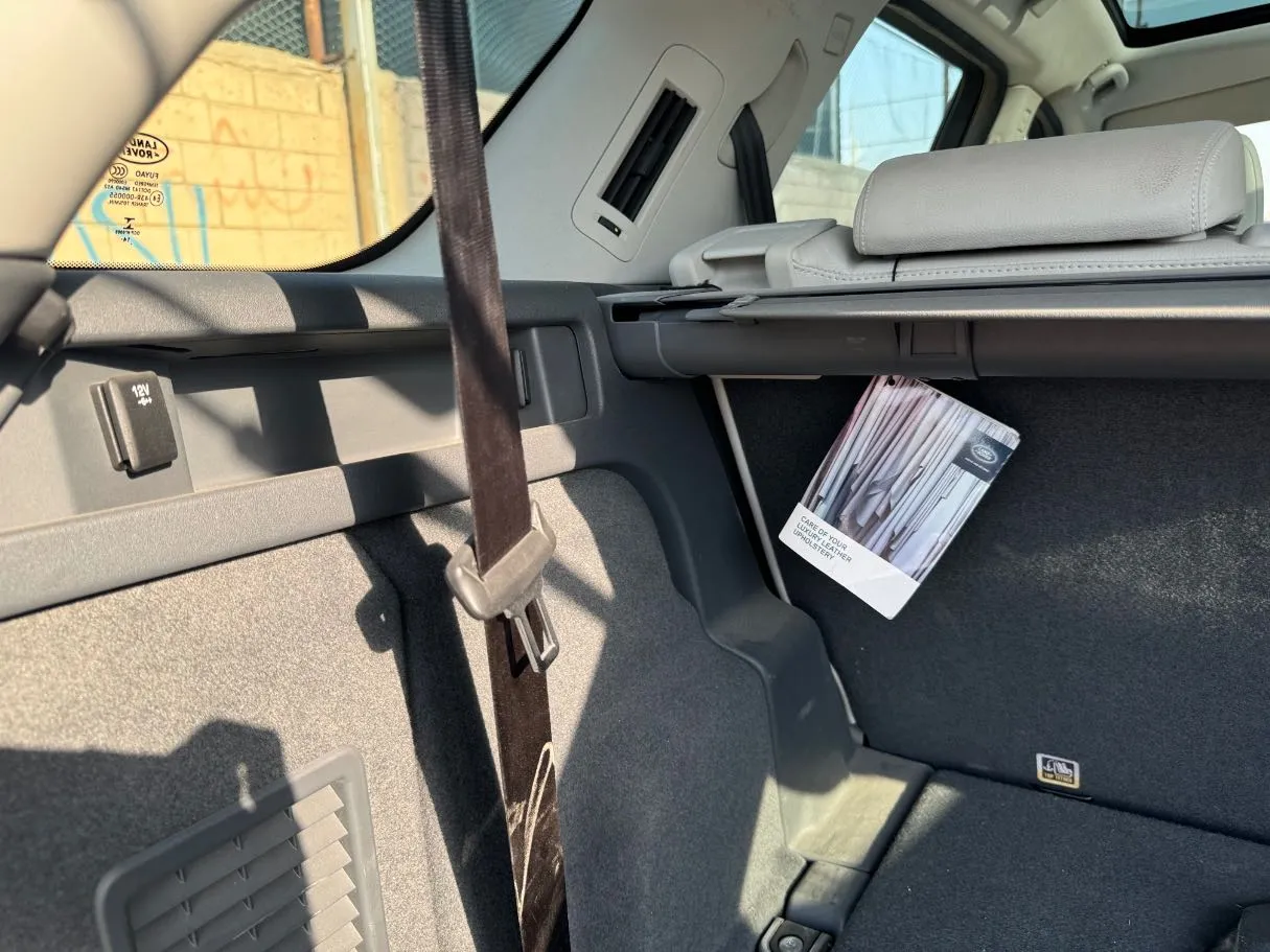 Car image 23