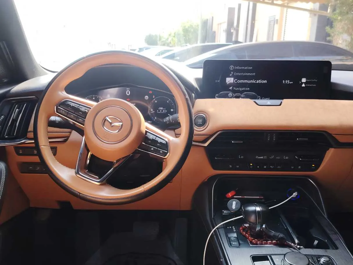 Car image 17