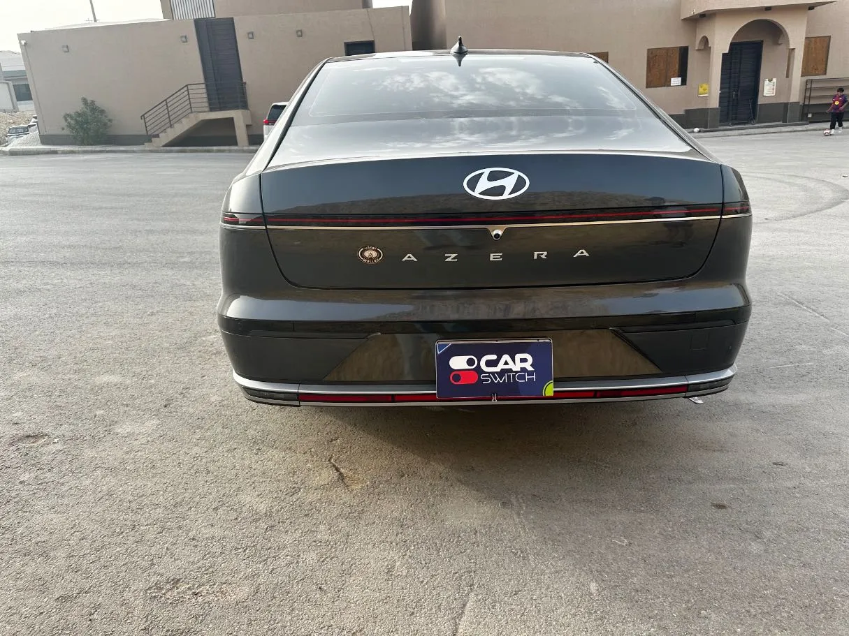 Car image 6