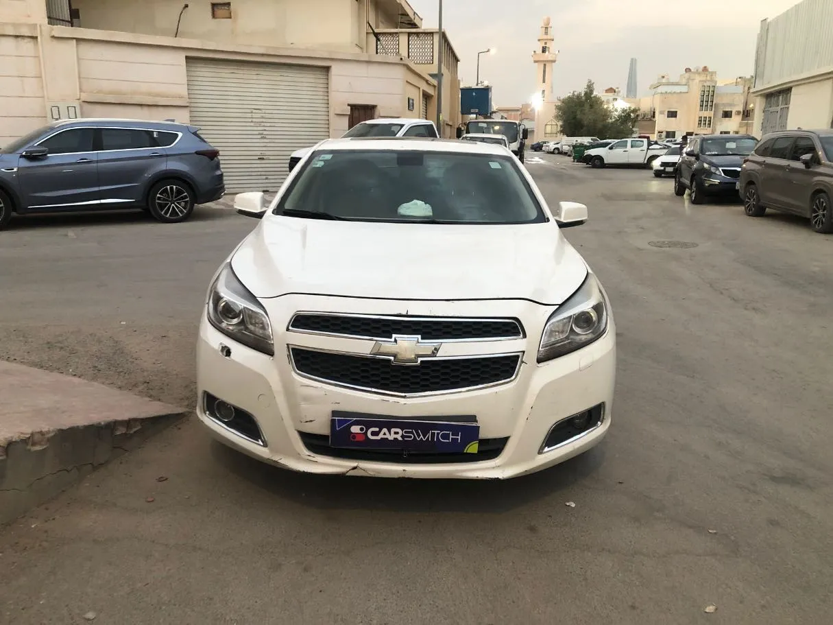 Car image 2