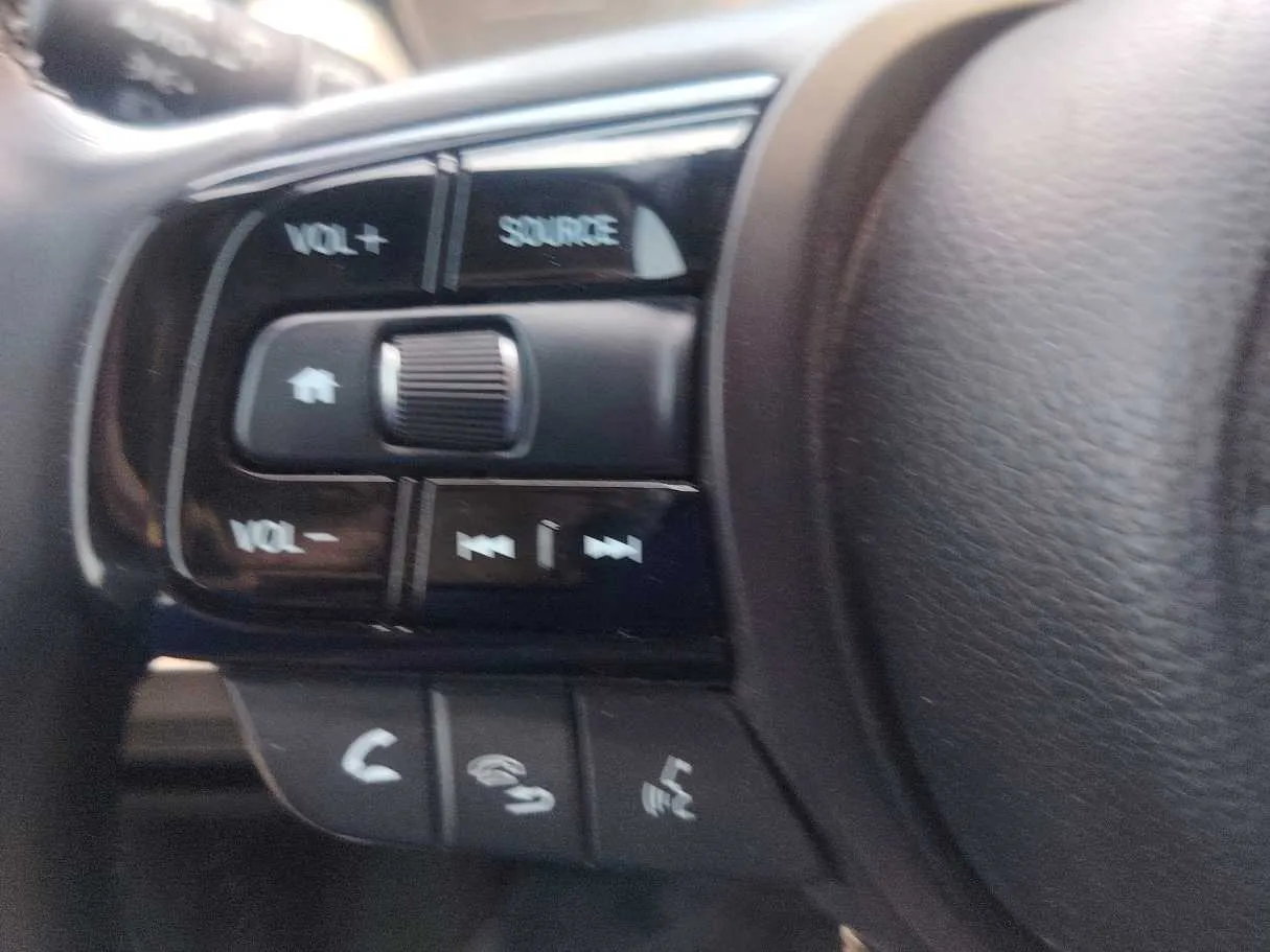 Car image 27