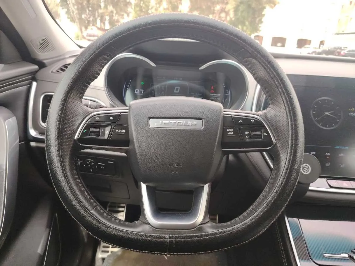 Car image 21