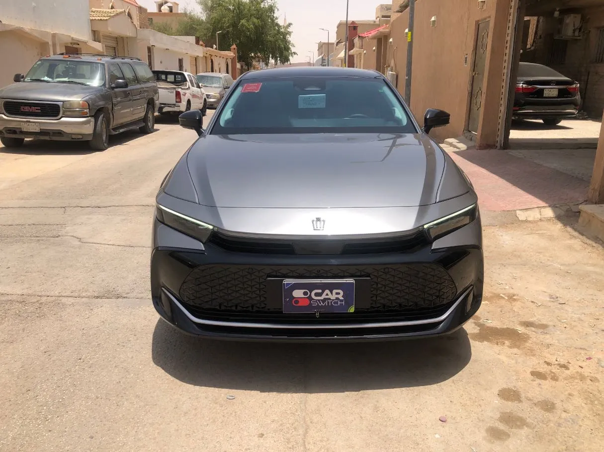 Car image 2