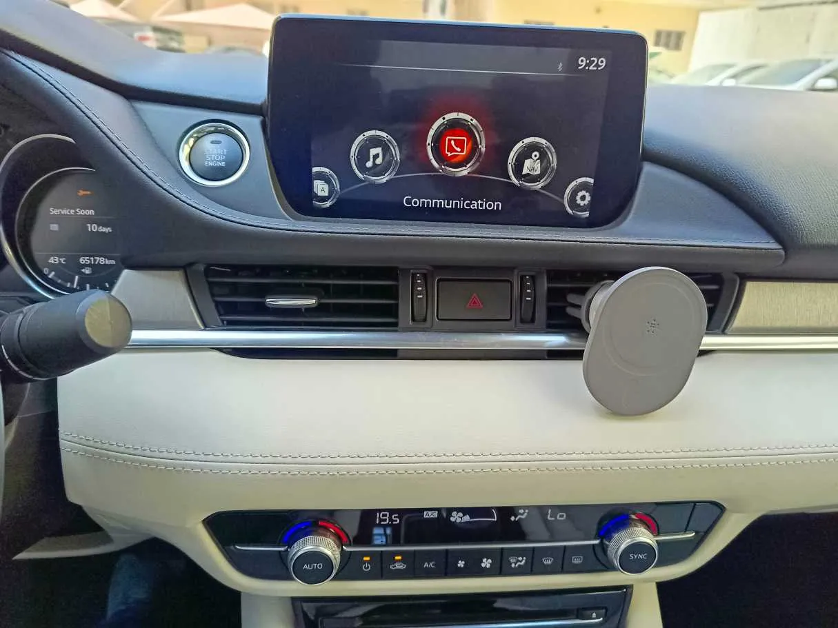 Car image 21