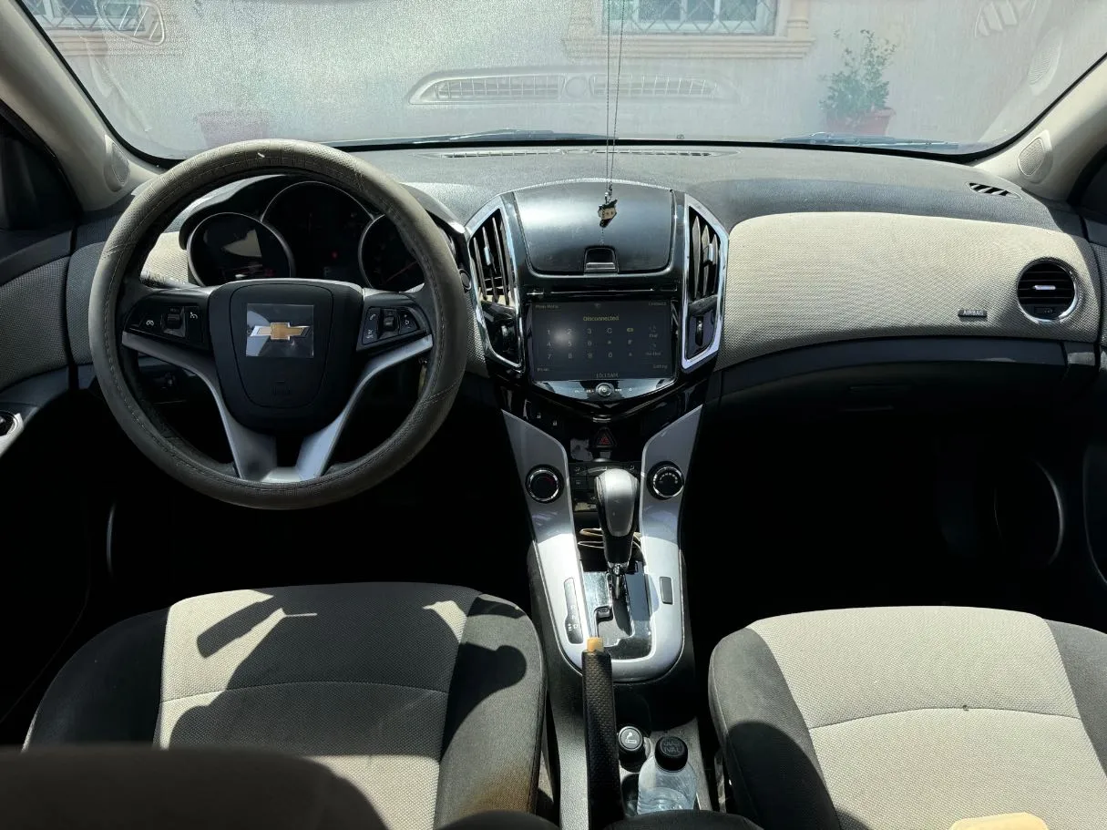 Car image 16