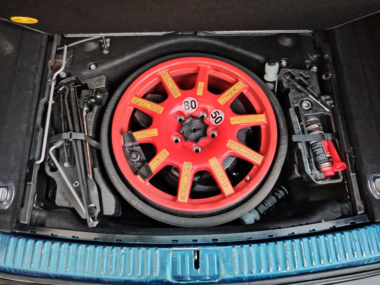 Car image 39