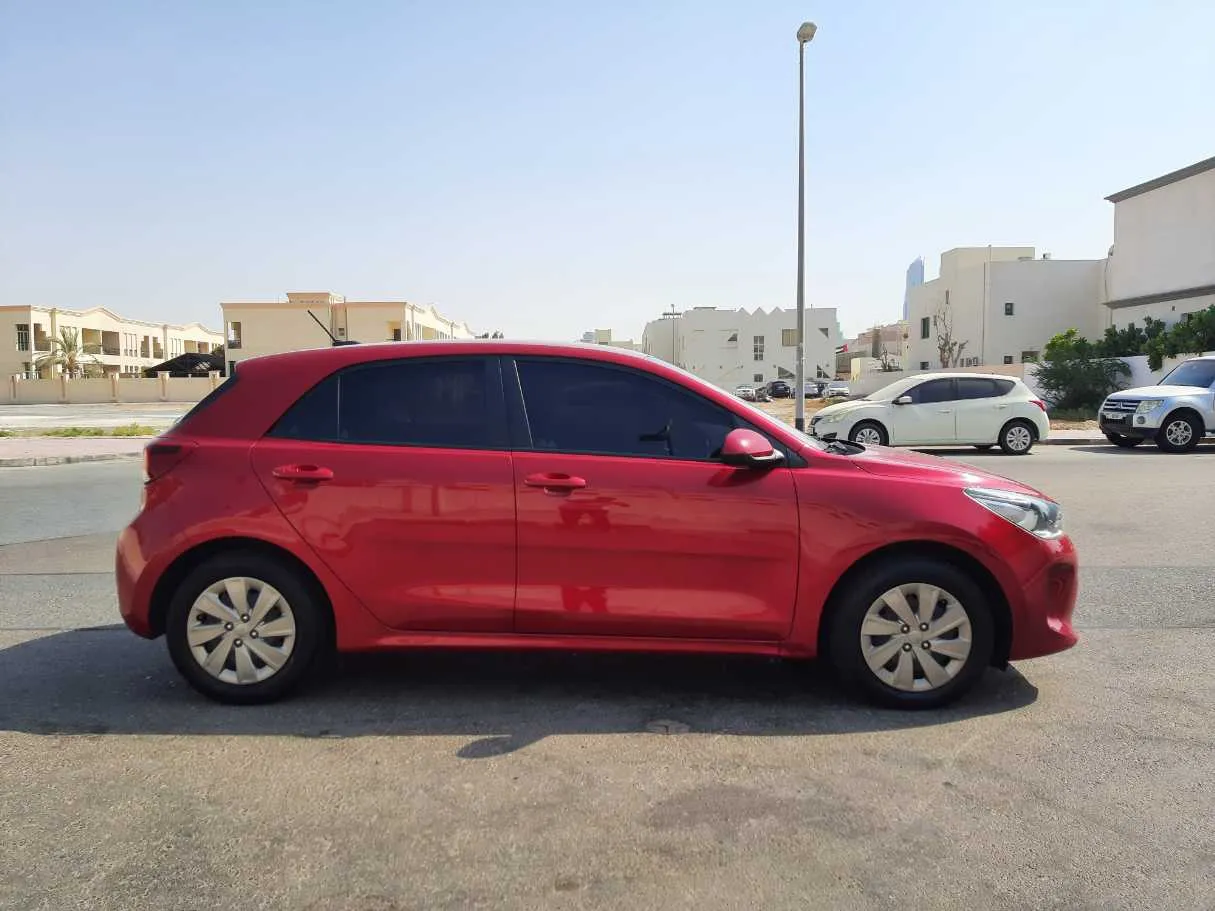 Car image 8
