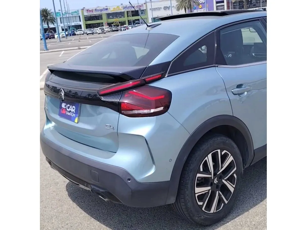 Car image 5