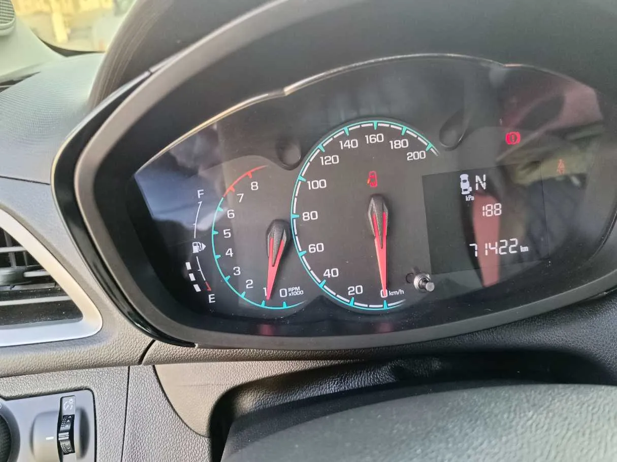 Car image 23